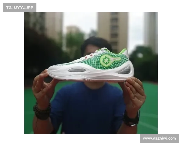 高尔夫球鞋的选择与保养技巧提升球场表现的必备装备 高尔夫球鞋的选择与保养技巧提升球场表现的必备装备